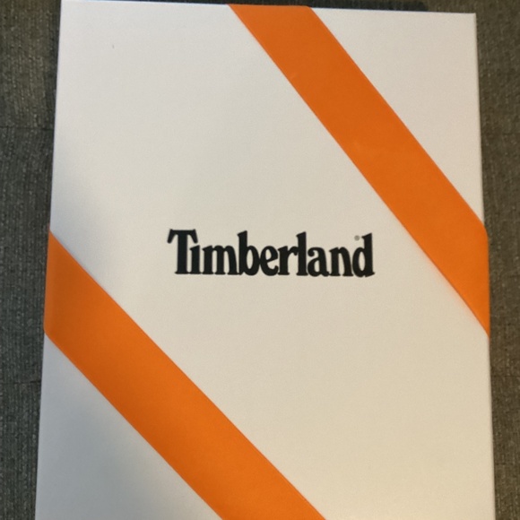 Timberland Logo Detail Multi-Check Scarf & Beanie Boxed Gift Set - Picture 5 of 6